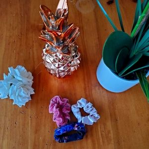 NWOT scrunchie lot comfy soft